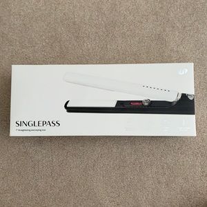 T3 Singlepass 1” Straightening & styling iron. New